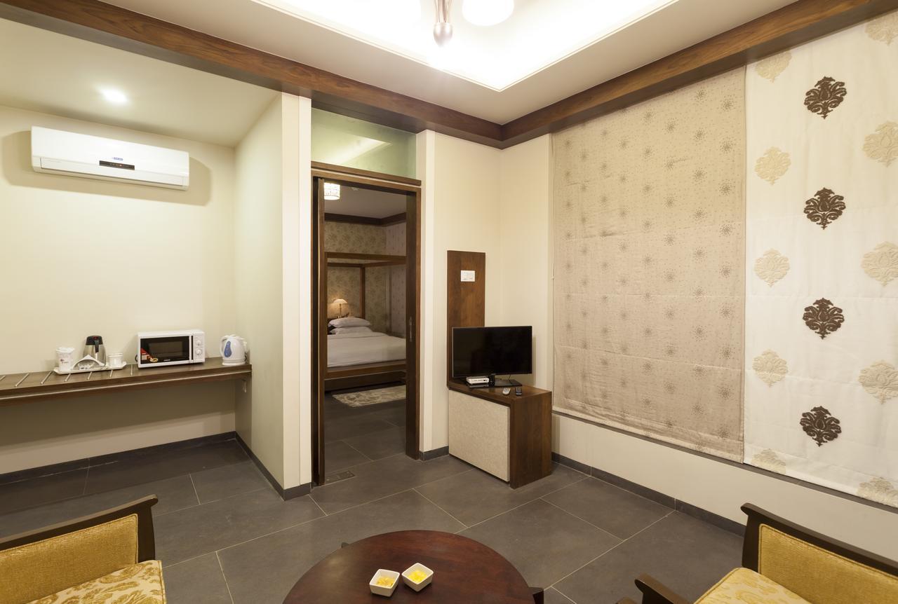 Hotel K Tree - A Boutique Hotel Kolhapur Chambre photo